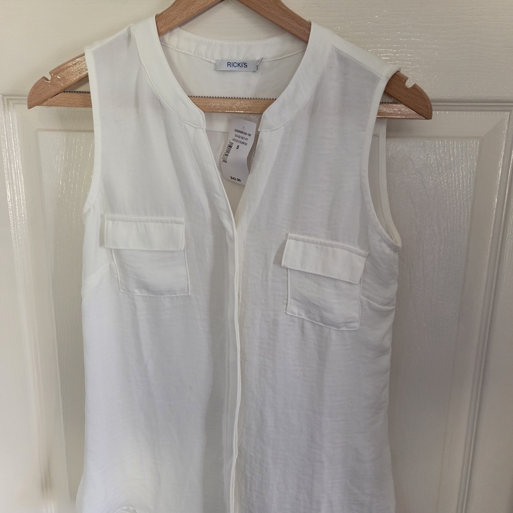 Ricki's Classic White Blouse